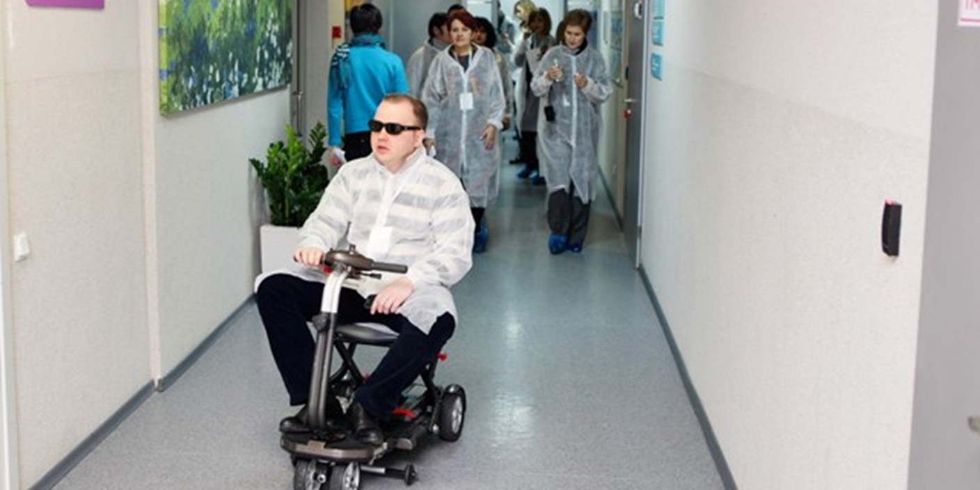 Сайты инвалидов спб. Фото больного рассеянным склерозом без коляски.
