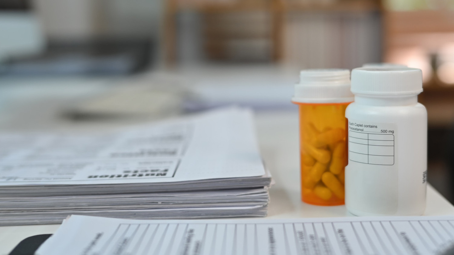 12.01.2026 Дистрибьюторы не могут исполнить госконтракты из-за переоформления регдосье по нормам ЕАЭС